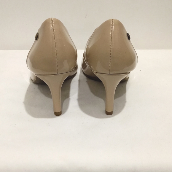 Life Stride LIVELY Dress Pump in Taupe | 6 US - Picture 7 of 12